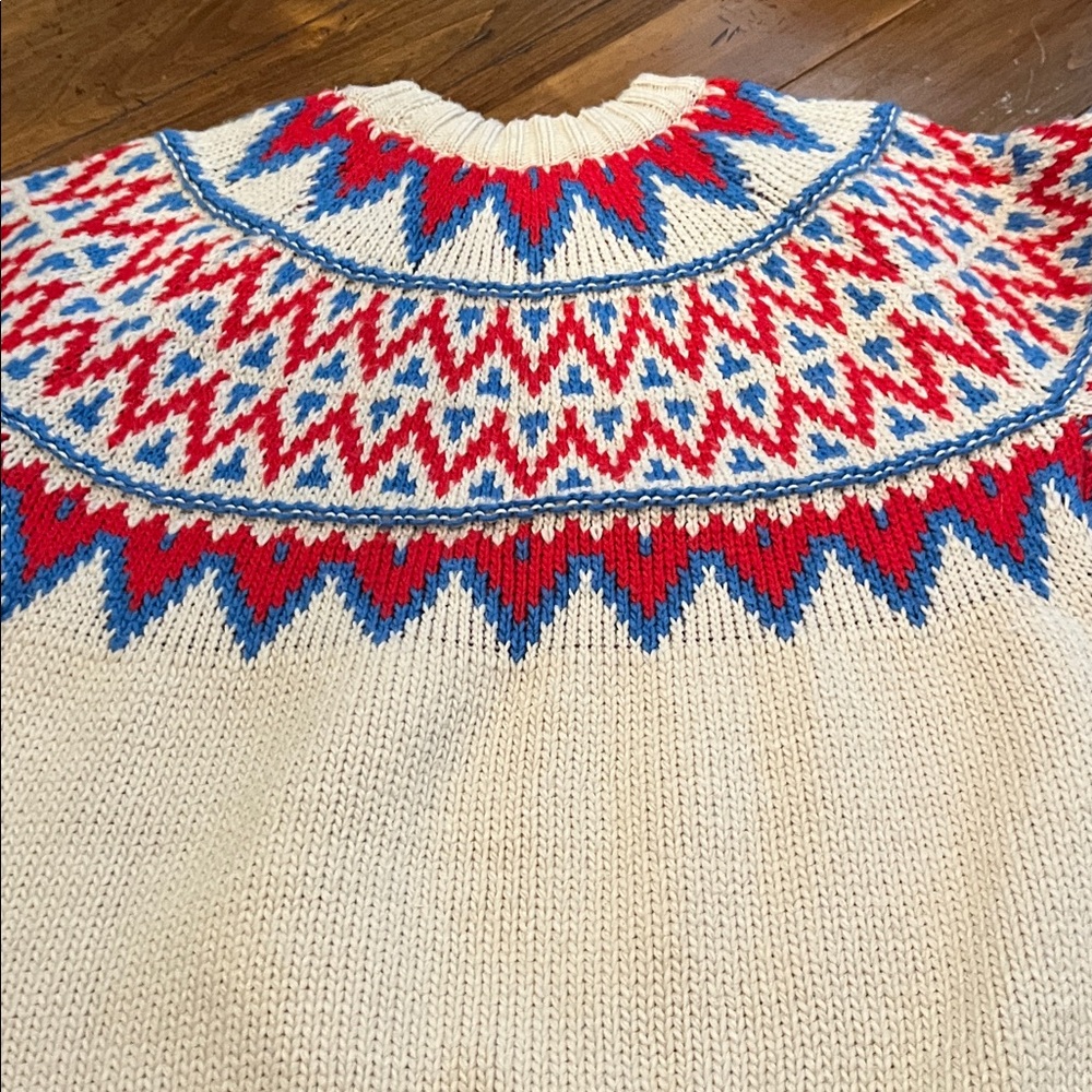 H&M Cream Sweater with Red and Blue Pattern - Picture 10 of 10